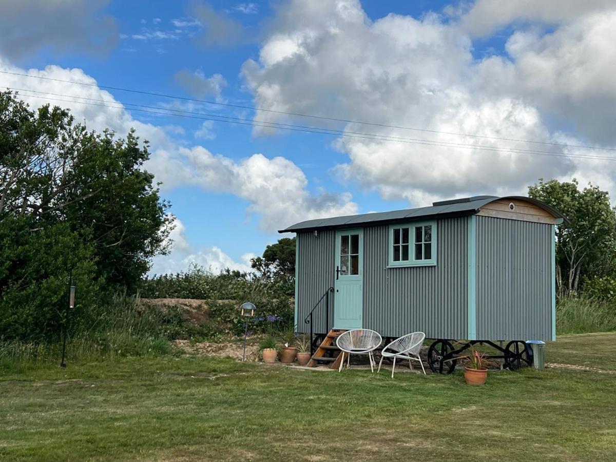 Toms Hut And Robins Rest Shepherd Huts Near Wadebridge Buitenkant foto