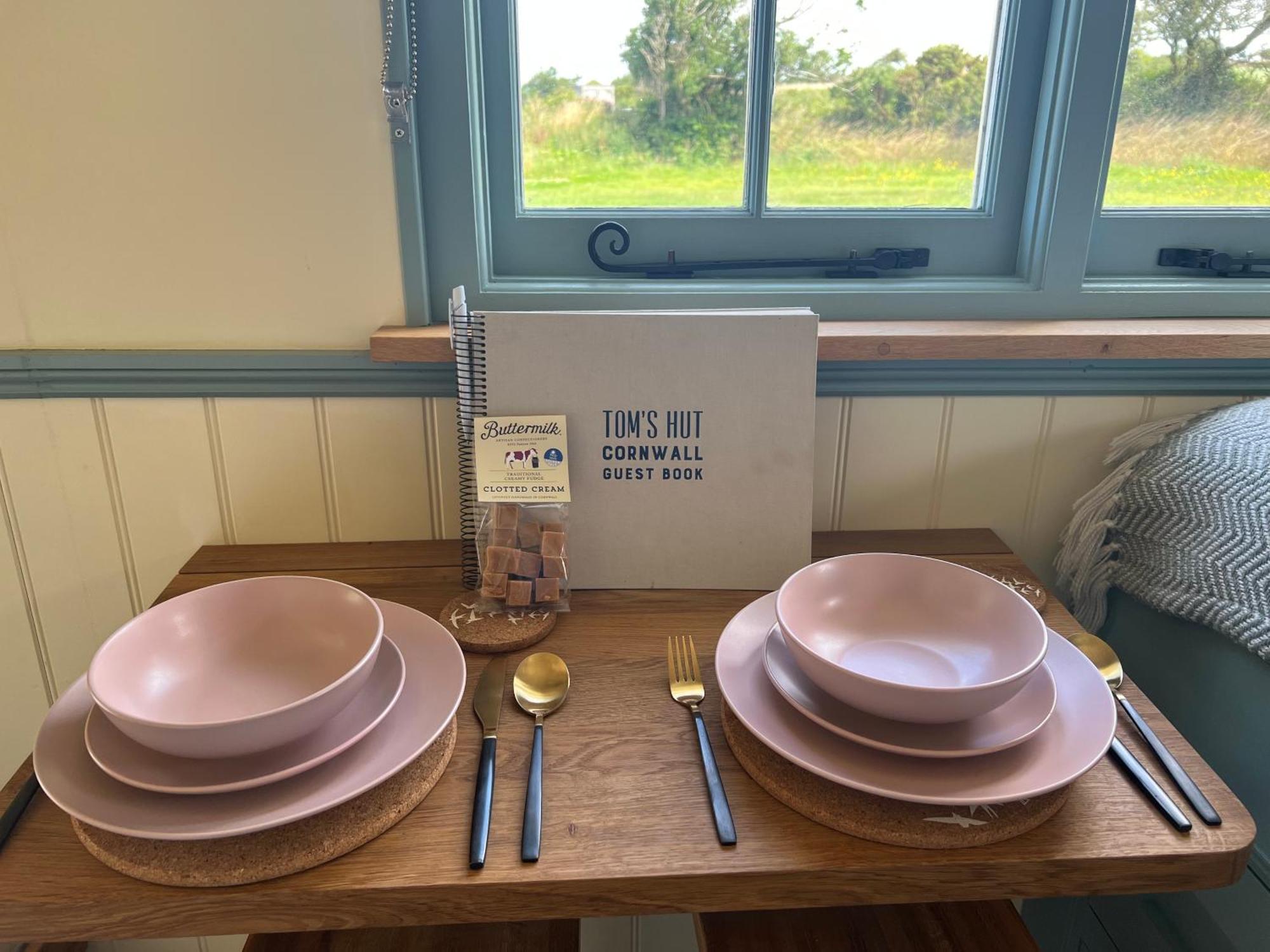Toms Hut And Robins Rest Shepherd Huts Near Wadebridge Buitenkant foto